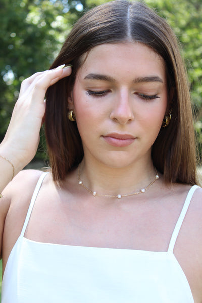 Gold Stationed Pearl Choker