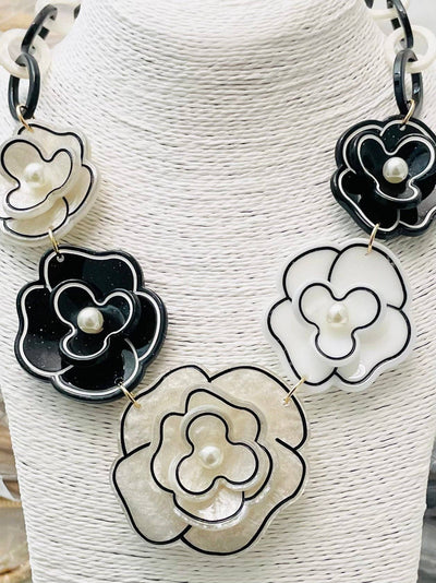 Claire Floral Necklace